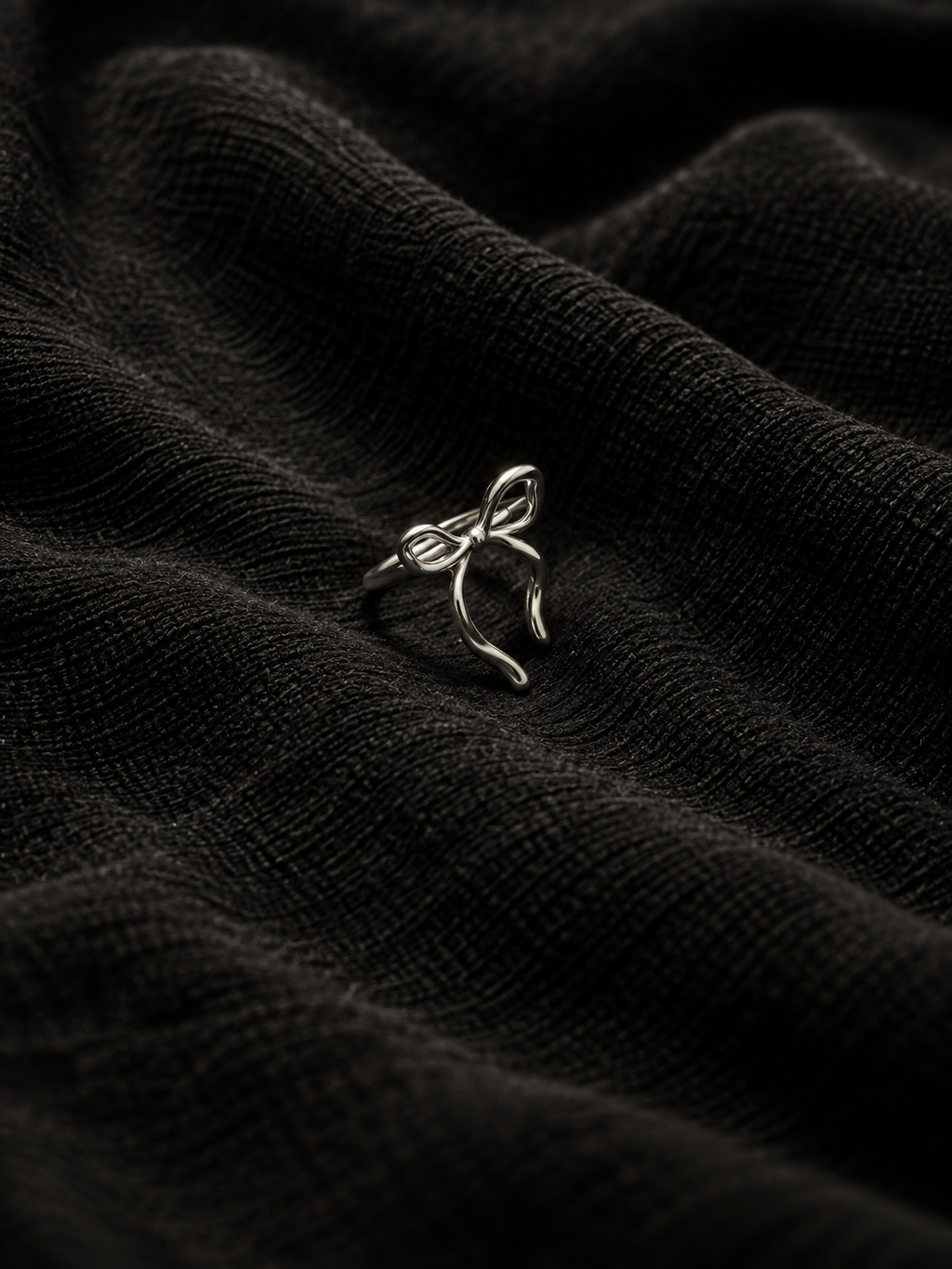 Falling Ribbon Ring