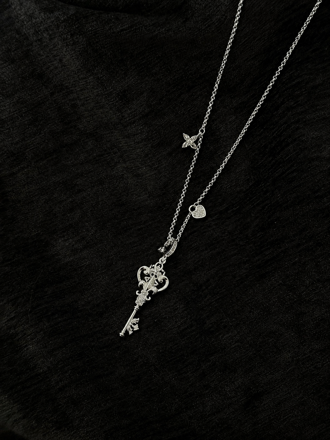 La Cle Secrete Necklace
