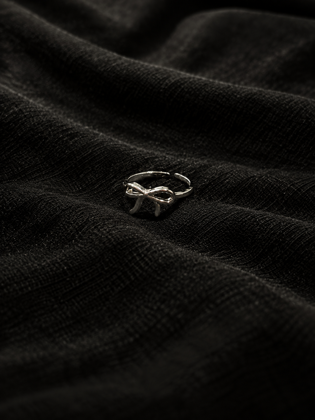 Petite Ribbon Ring